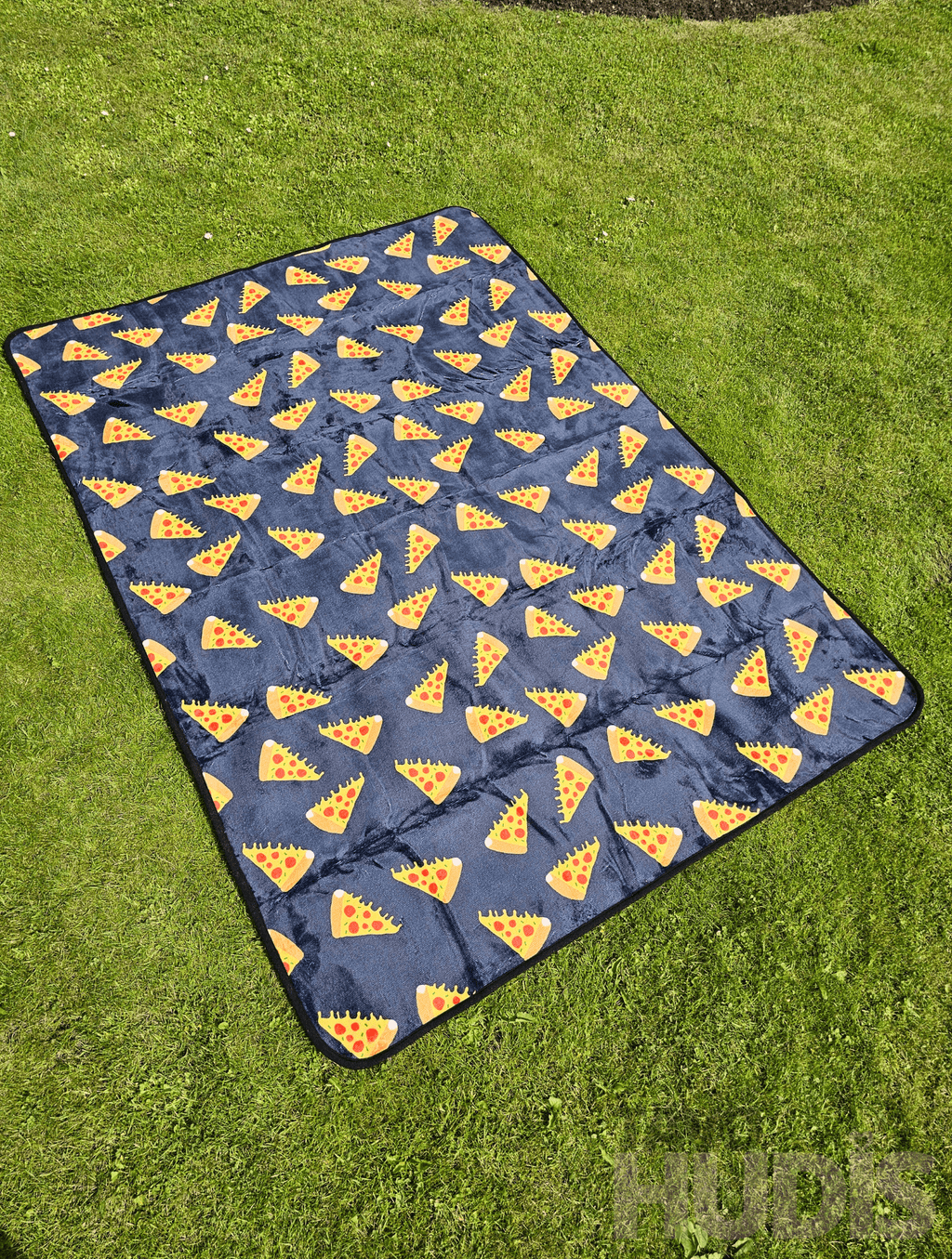 Black Pizza - Picnic Blanket