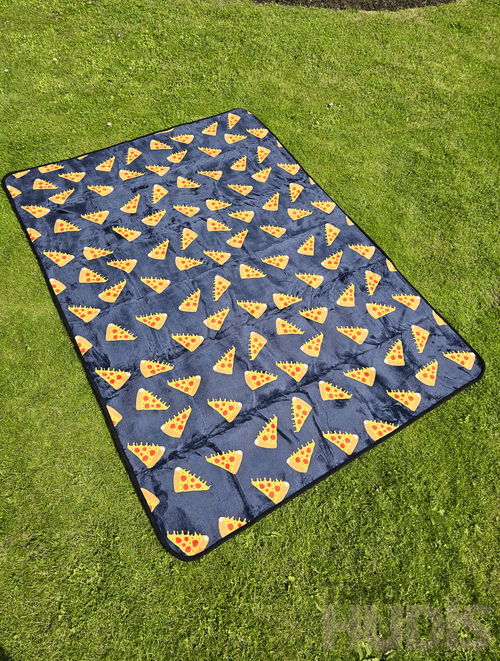 Black Pizza - Picnic Blanket